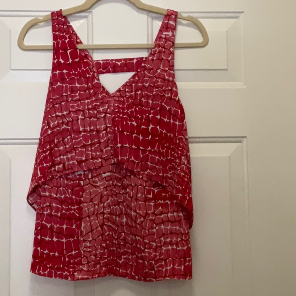 WHBM TOP